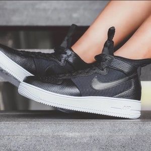 Like New Nike Air Force 1 Ultraforce mid